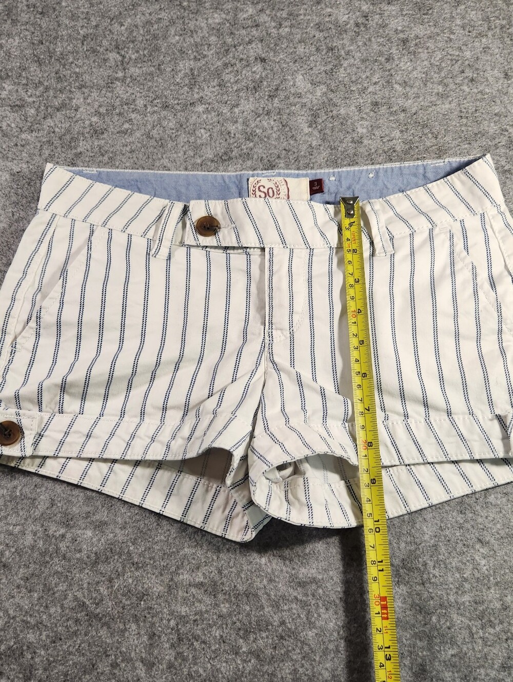 SO Y2K White Shorts with Navy Pinstripes Size 3 - Picture 4 of 7